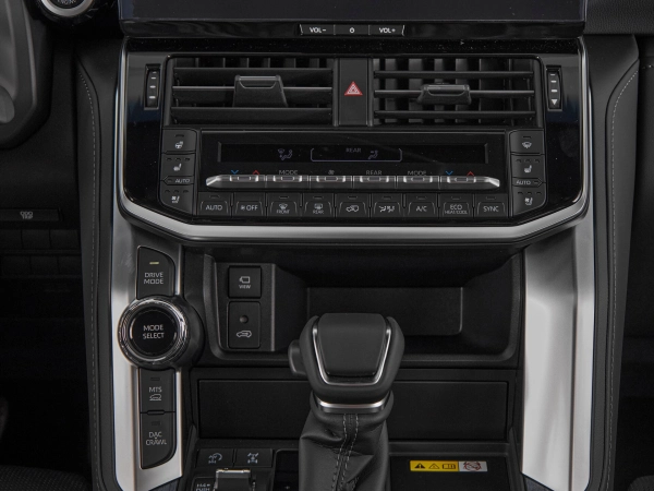 Toyota Land Cruiser, 300 Series фото №26