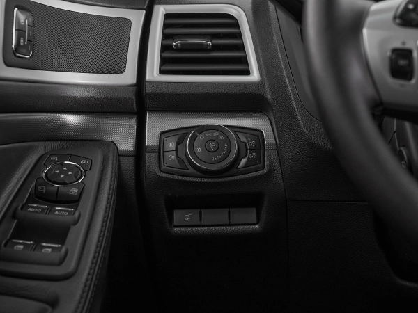 Ford Explorer, V фото №17