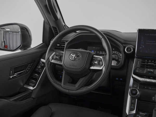 Toyota Land Cruiser, 300 Series фото №11