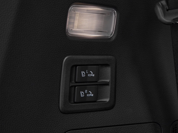 Toyota Land Cruiser, 300 Series фото №34