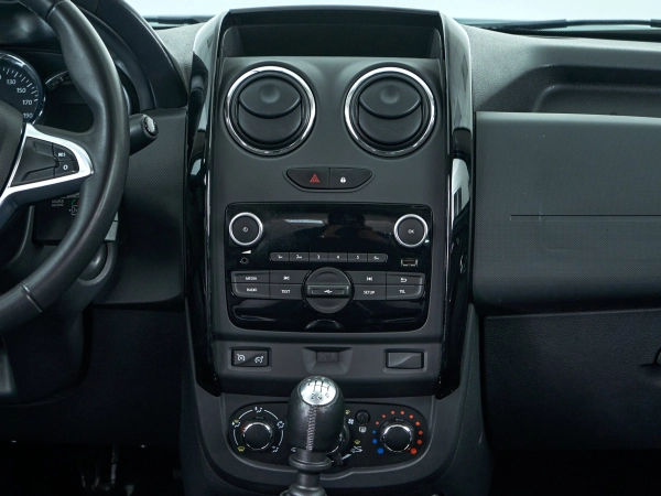 Renault Duster, I Рестайлинг фото №9