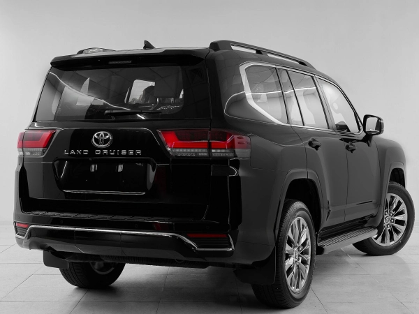Toyota Land Cruiser, 300 Series фото №6