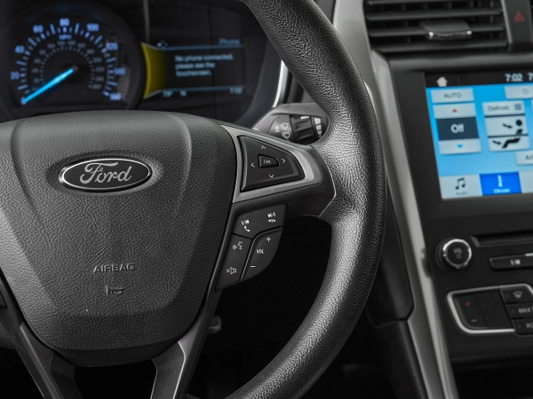 Ford Fusion (North America), II Рестайлинг фото №12