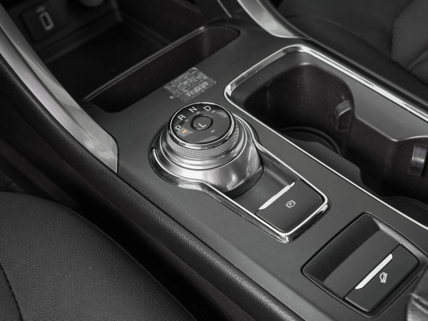 Ford Fusion (North America), II Рестайлинг фото №18