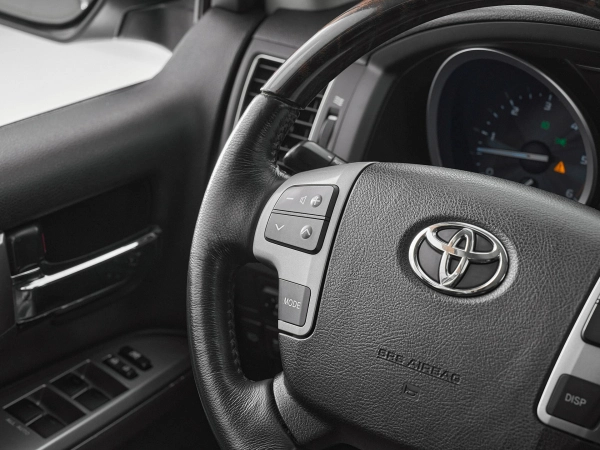 Toyota Land Cruiser, 200 Series Рестайлинг 1 фото №11