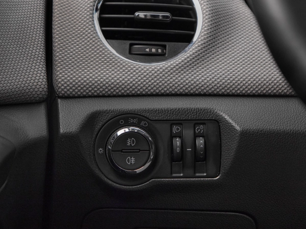 Chevrolet Cruze, I Рестайлинг фото №12
