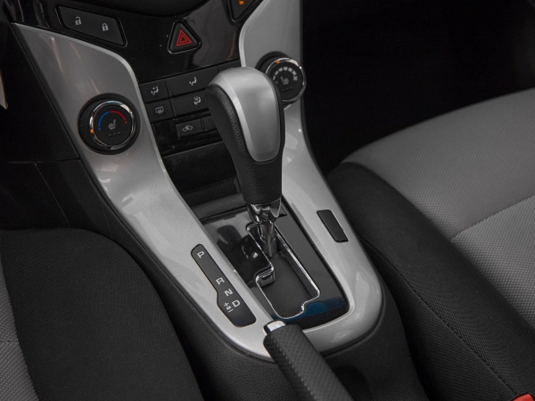 Chevrolet Cruze, I Рестайлинг фото №15