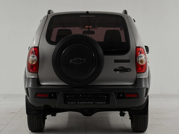 Chevrolet Niva, I Рестайлинг фото №5