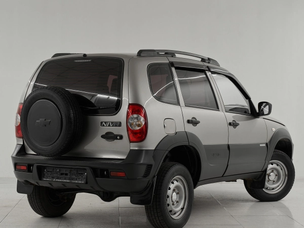 Chevrolet Niva, I Рестайлинг фото №6
