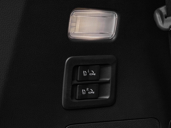 Toyota Land Cruiser, 300 Series фото №32