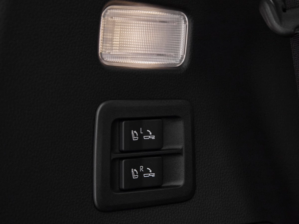 Toyota Land Cruiser, 300 Series фото №30