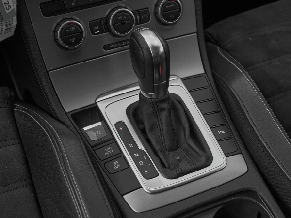 Volkswagen Passat CC, I Рестайлинг фото №17