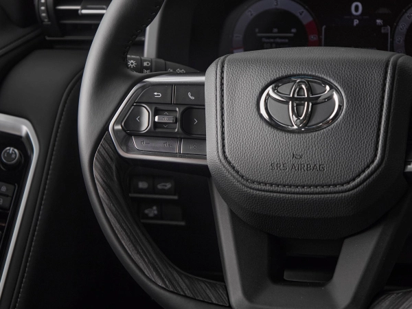Toyota Land Cruiser, 300 Series фото №12