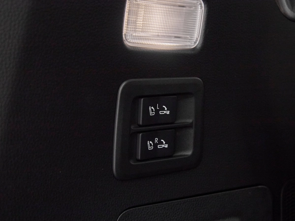 Toyota Land Cruiser, 300 Series фото №33