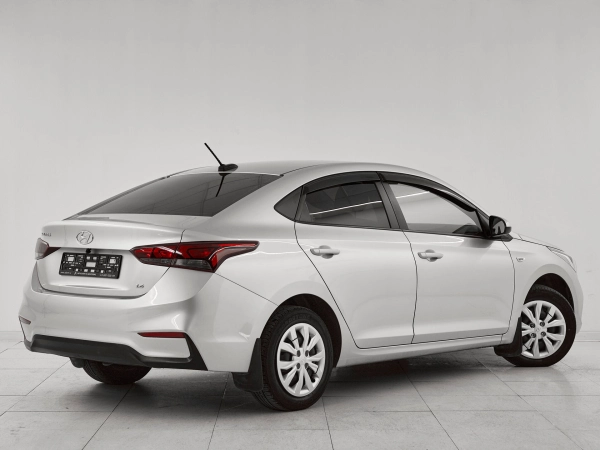 Hyundai Solaris, II фото №6