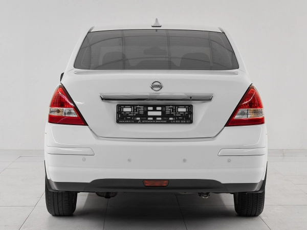 Nissan Tiida, I Рестайлинг фото №5