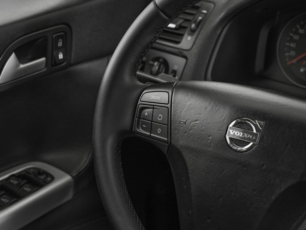 Volvo S40, II Рестайлинг фото №11