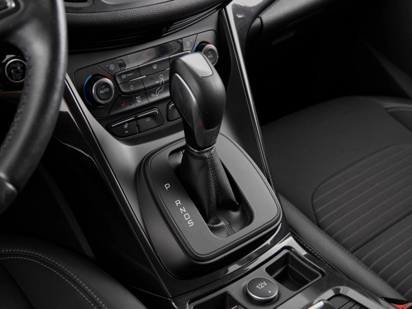 Ford Kuga, II Рестайлинг фото №18