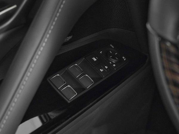 Lexus LX, IV фото №13