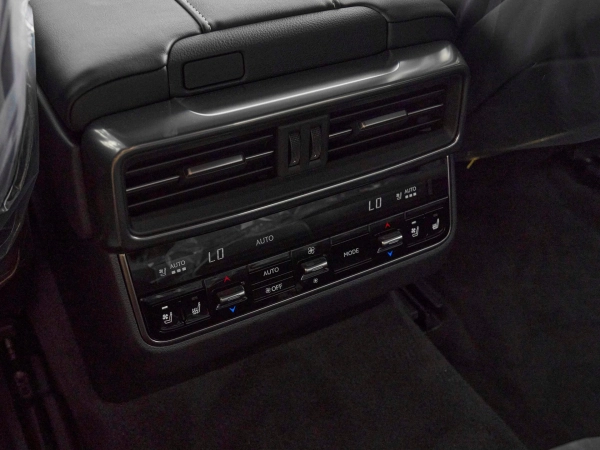 Lexus LX, IV фото №19