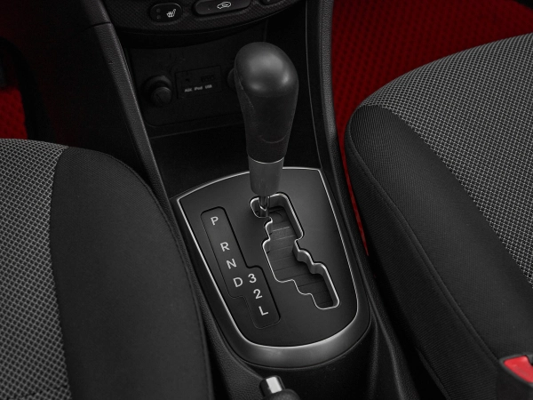 Hyundai Solaris, I фото №15