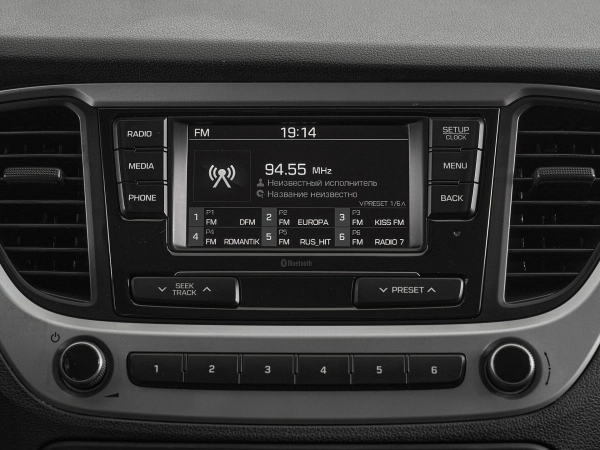 Hyundai Solaris, II фото №15