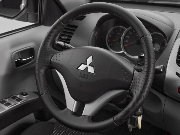 Mitsubishi L200, IV фото №10