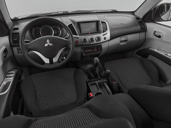 Mitsubishi L200, IV фото №7