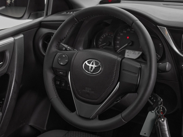 Toyota Corolla, XI (E160, E170, E180) Рестайлинг 1 фото №10