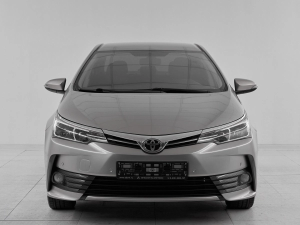 Toyota Corolla, XI (E160, E170, E180) Рестайлинг 1 фото №2