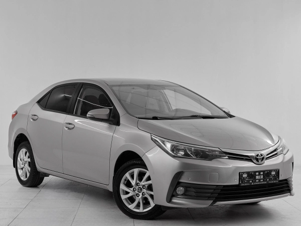 Toyota Corolla, XI (E160, E170, E180) Рестайлинг 1 фото №3