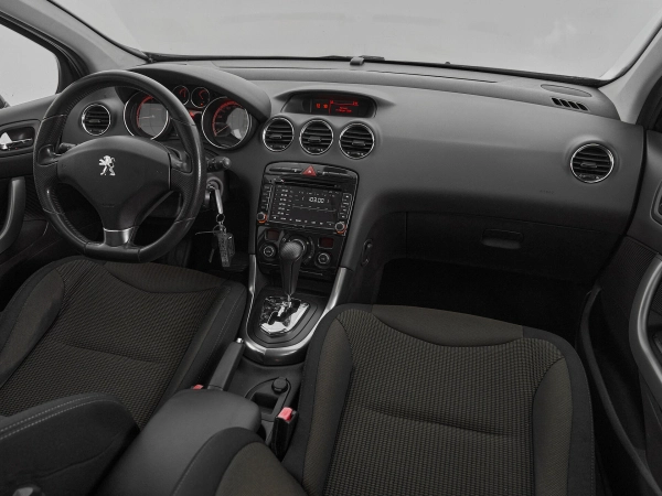 Peugeot 308, I Рестайлинг фото №9