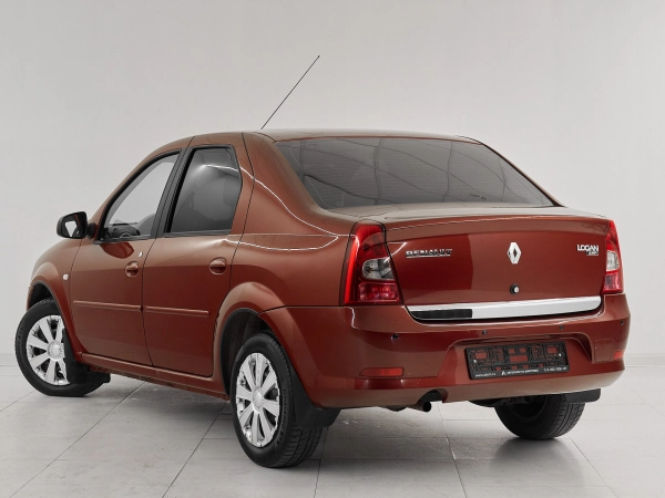 Renault Logan, I Рестайлинг фото №4