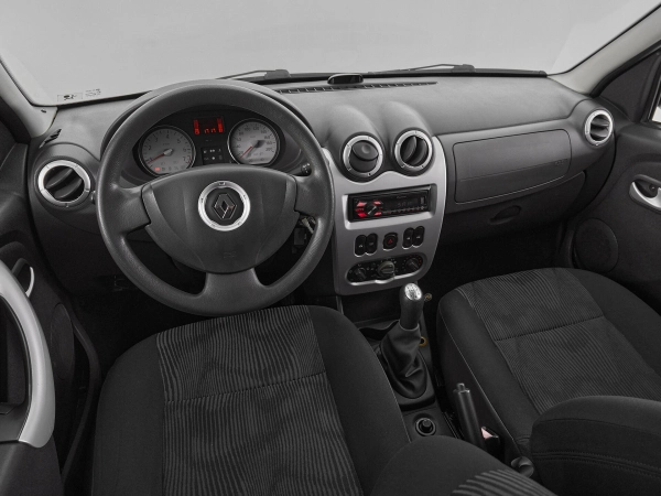 Renault Logan, I Рестайлинг фото №7