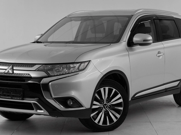 Mitsubishi Outlander, III Рестайлинг 3 фото №1