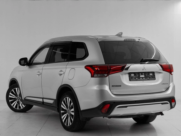 Mitsubishi Outlander, III Рестайлинг 3 фото №4