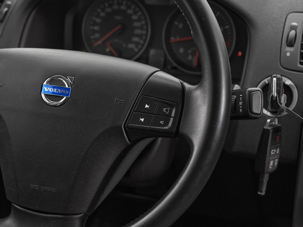 Volvo S40, II Рестайлинг фото №11