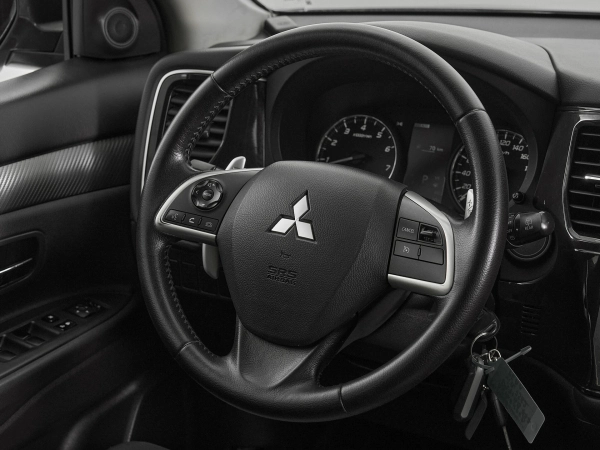 Mitsubishi Outlander, III фото №10