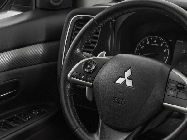 Mitsubishi Outlander, III фото №11