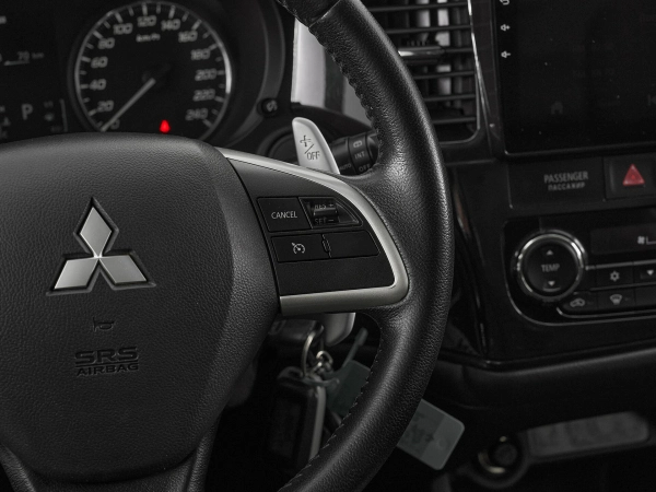 Mitsubishi Outlander, III фото №12