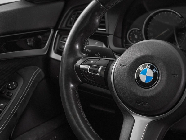 BMW 5 серии, VI (F10/F11/F07) Рестайлинг фото №11