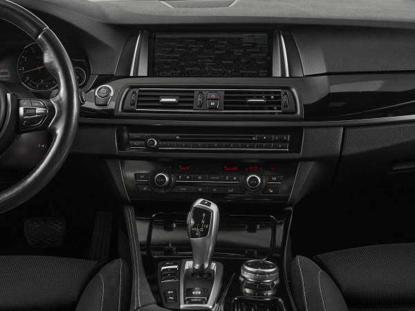 BMW 5 серии, VI (F10/F11/F07) Рестайлинг фото №16