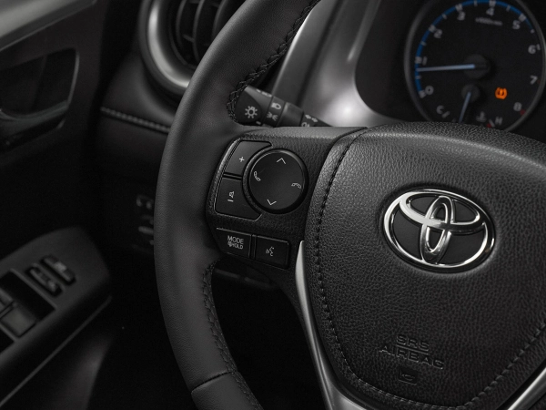 Toyota RAV4, IV (XA40) Рестайлинг фото №11
