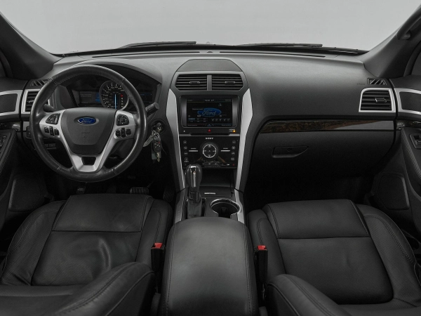 Ford Explorer, V фото №9
