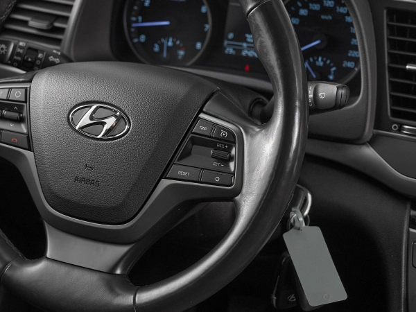 Hyundai Elantra, VI (AD) фото №12
