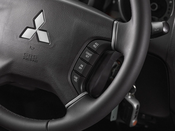 Mitsubishi Pajero, IV Рестайлинг 1 фото №12