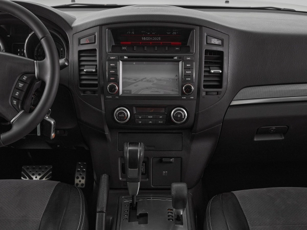 Mitsubishi Pajero, IV Рестайлинг 1 фото №15