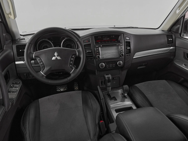 Mitsubishi Pajero, IV Рестайлинг 1 фото №7