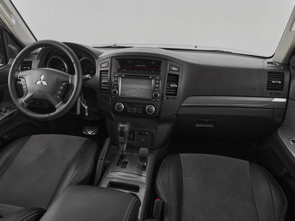 Mitsubishi Pajero, IV Рестайлинг 1 фото №9