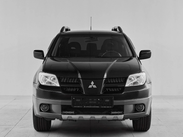 Mitsubishi Outlander, I фото №2